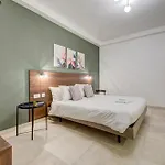 Ilwien - Private Rooftop Pool - Terrace Ferienhaus *