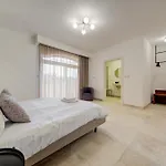Ilwien - Private Rooftop Pool - Terrace Ferienhaus *