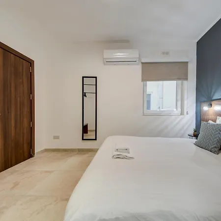 Semesterbostad Ilwien - Private Rooftop Pool - Terrace Xagħra