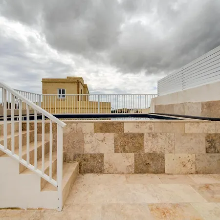 Ilwien - Private Rooftop Pool - Terrace